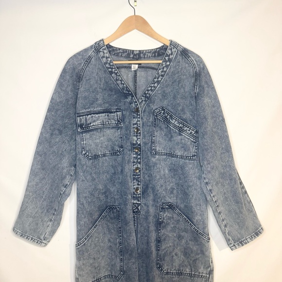 BDG Acid Washed Riviter Denim Long Sleeved Jumpsuit Size Small Blue - Picture 4 of 9
